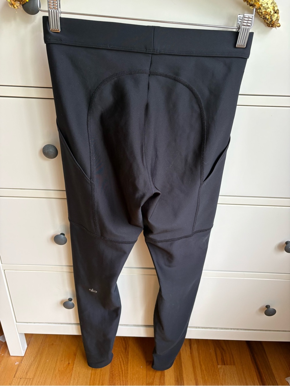 Alo Yoga High Waist 4 Pocket Utility Legging Black Sz Medium - Picture 4 of 8